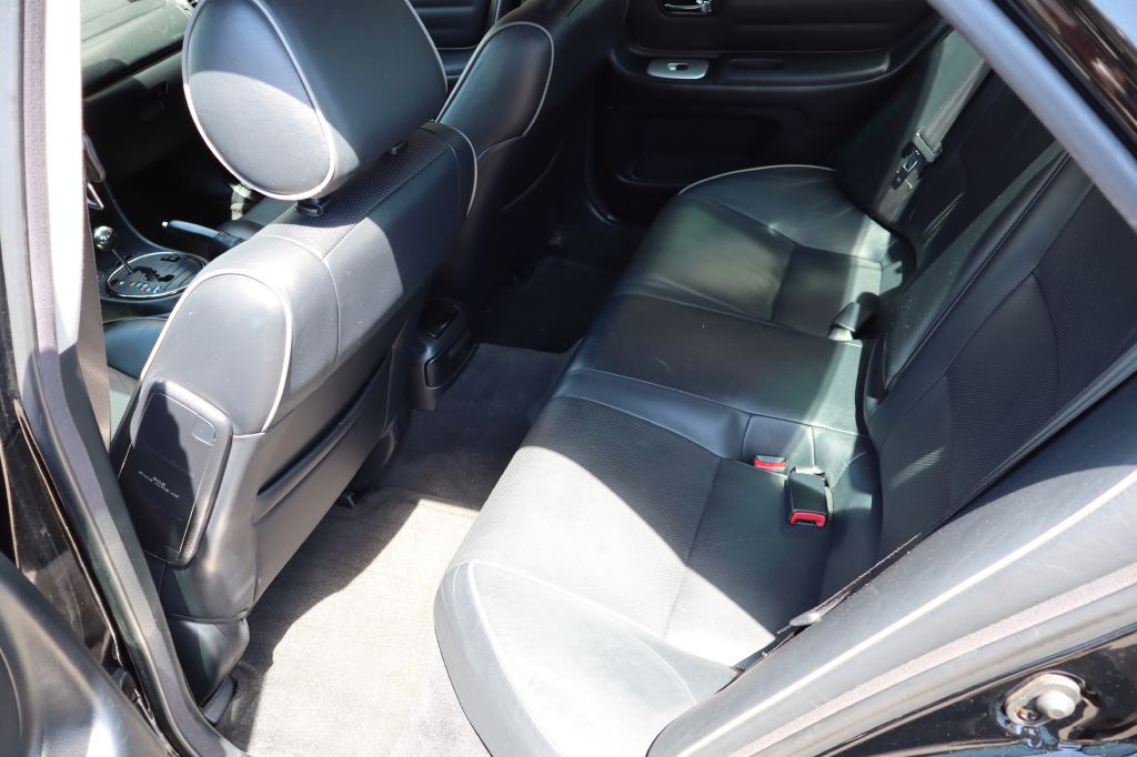 2004 Lexus IS Image 10