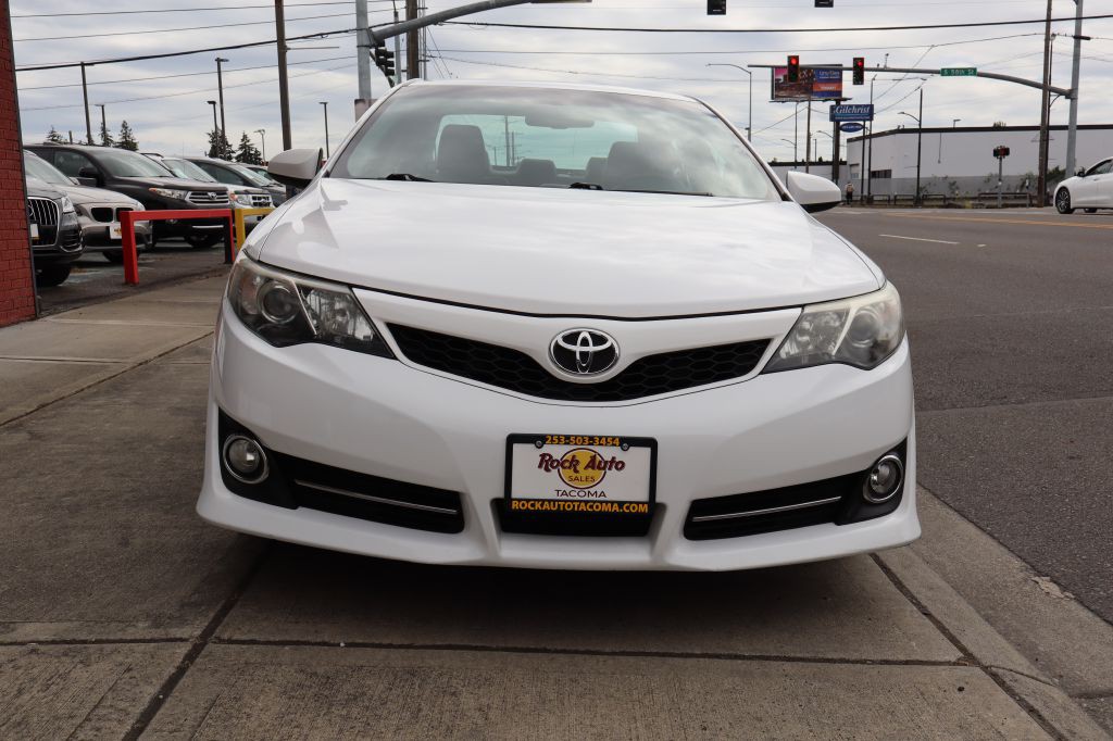 2012 Toyota Camry Image 3