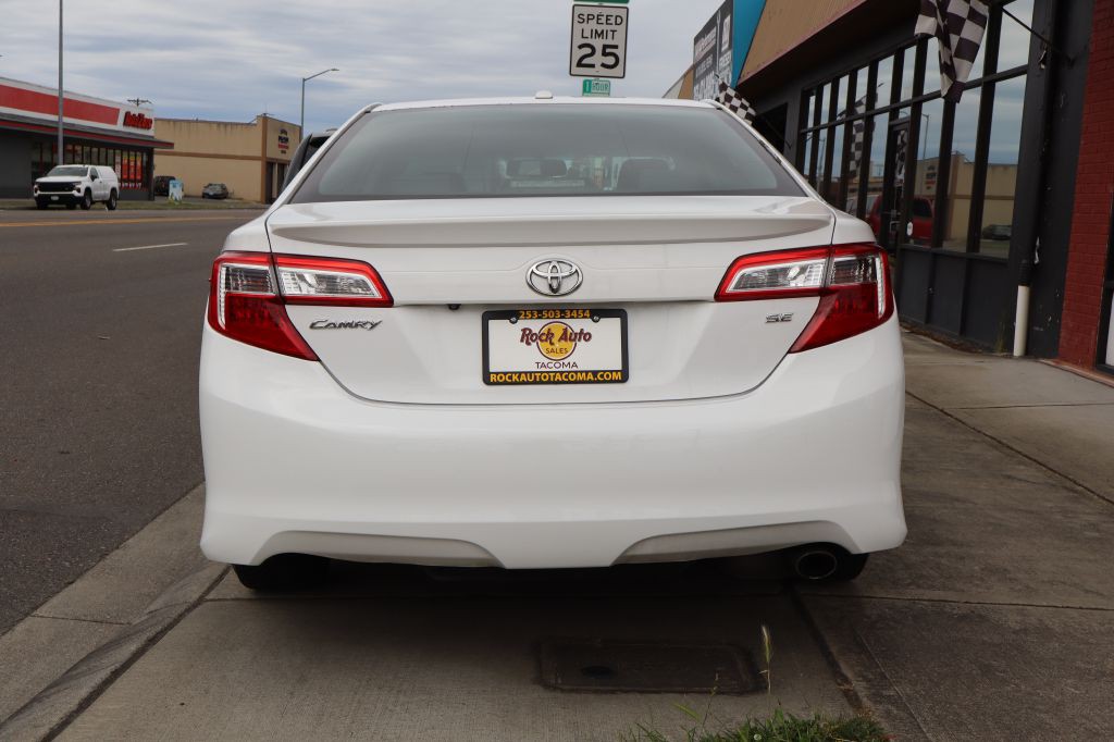 2012 Toyota Camry Image 7
