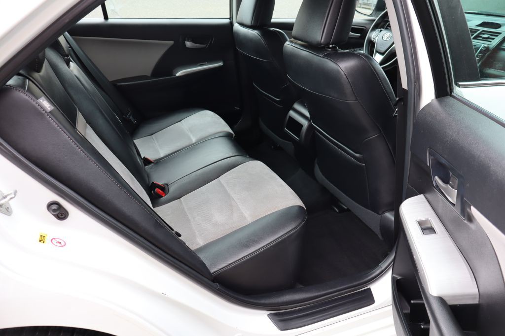 2012 Toyota Camry Image 12
