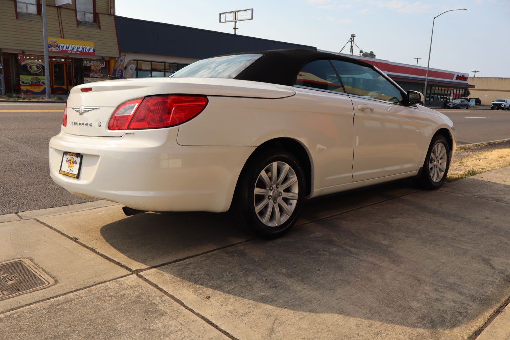 2010 Chrysler Sebring Image 6