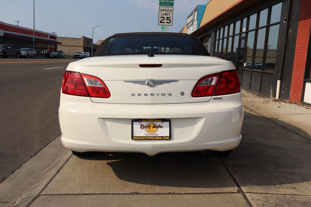 2010 Chrysler Sebring Image 7