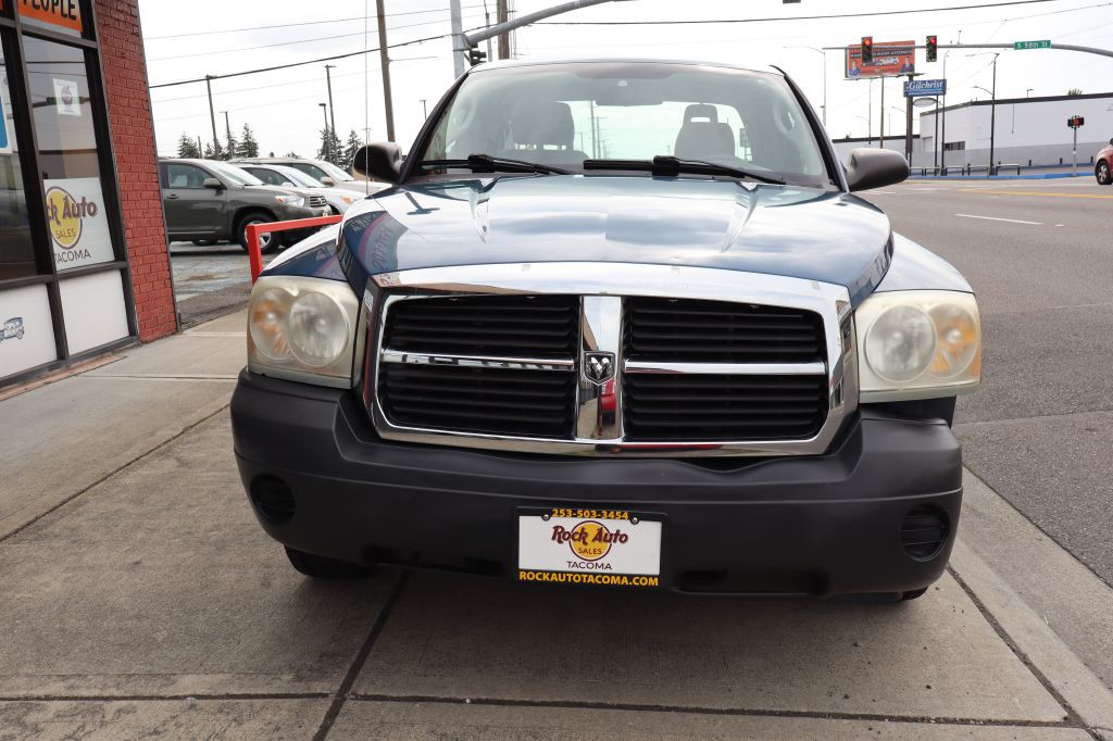 2005 Dodge Dakota Image 3