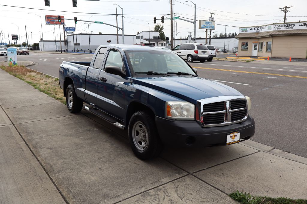 2005 Dodge Dakota Image 4
