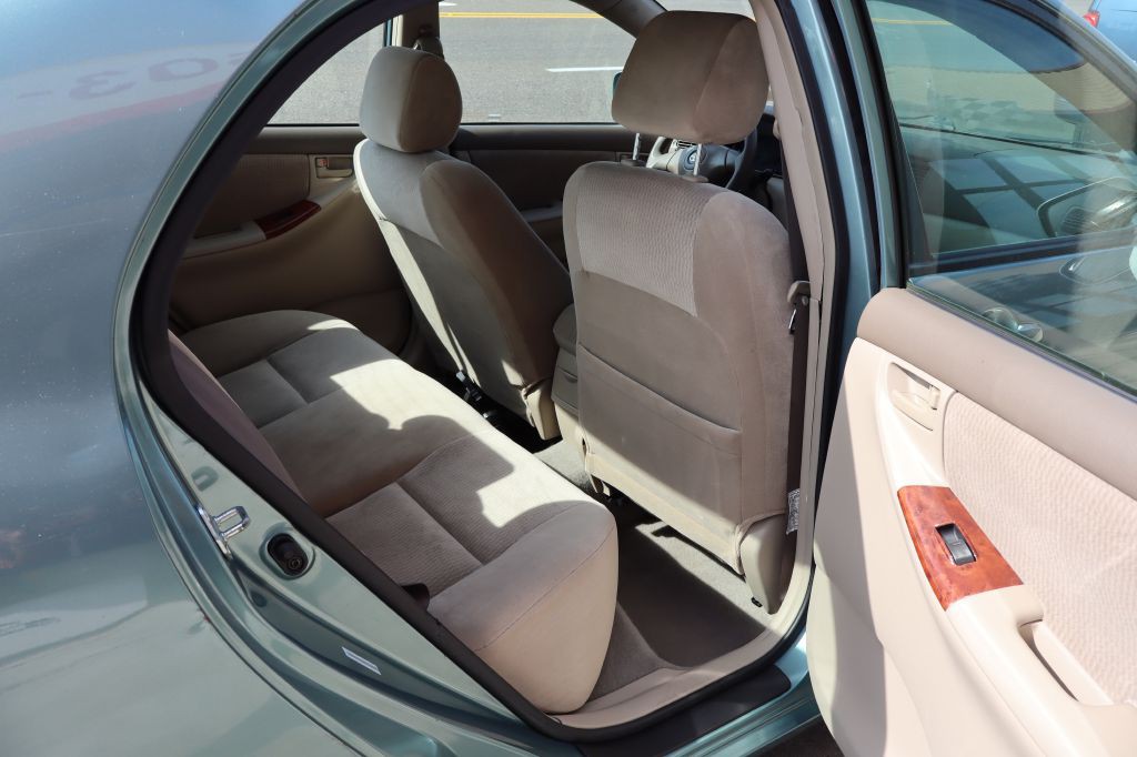 2005 Toyota Corolla Image 12