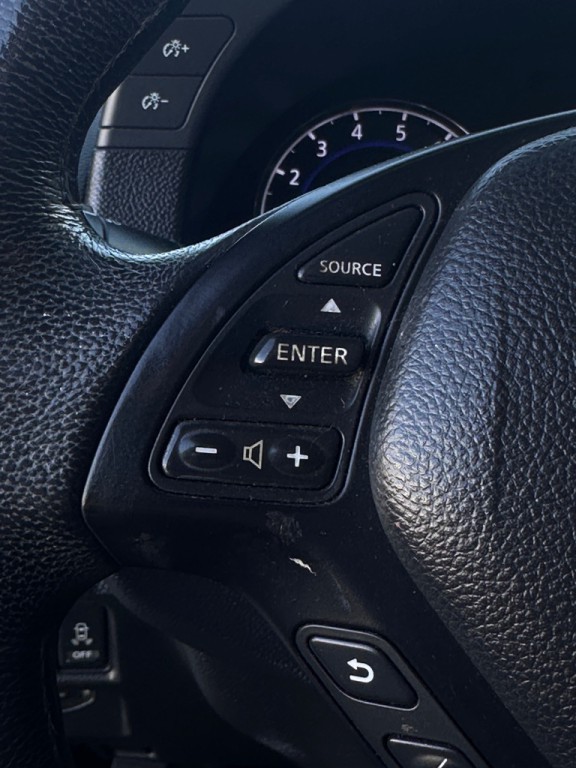 2011 INFINITI G37 Image 12