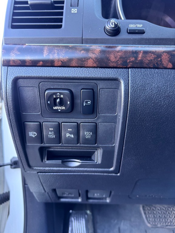 2008 Toyota Land Cruiser Image 16
