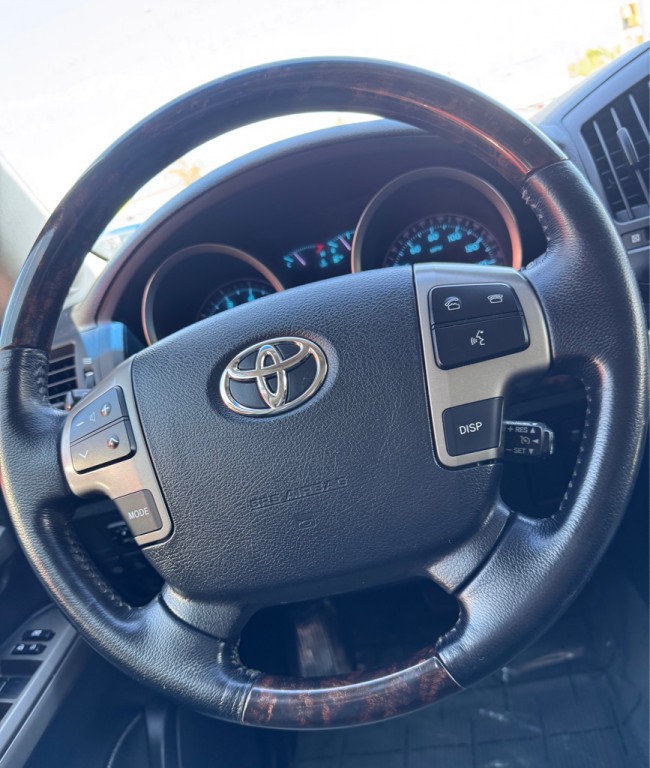 2008 Toyota Land Cruiser Image 17