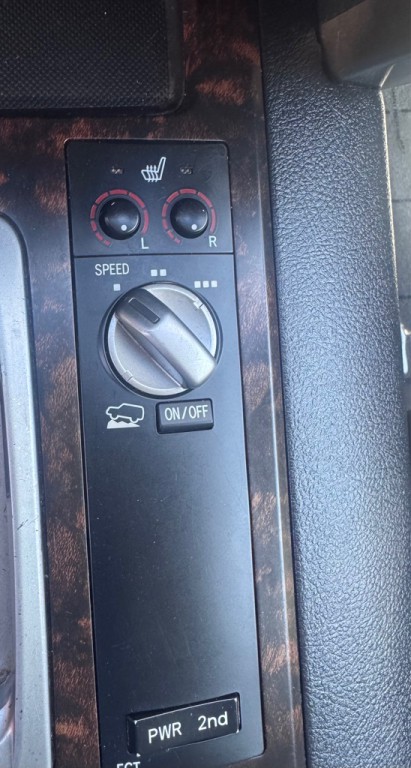 2008 Toyota Land Cruiser Image 23