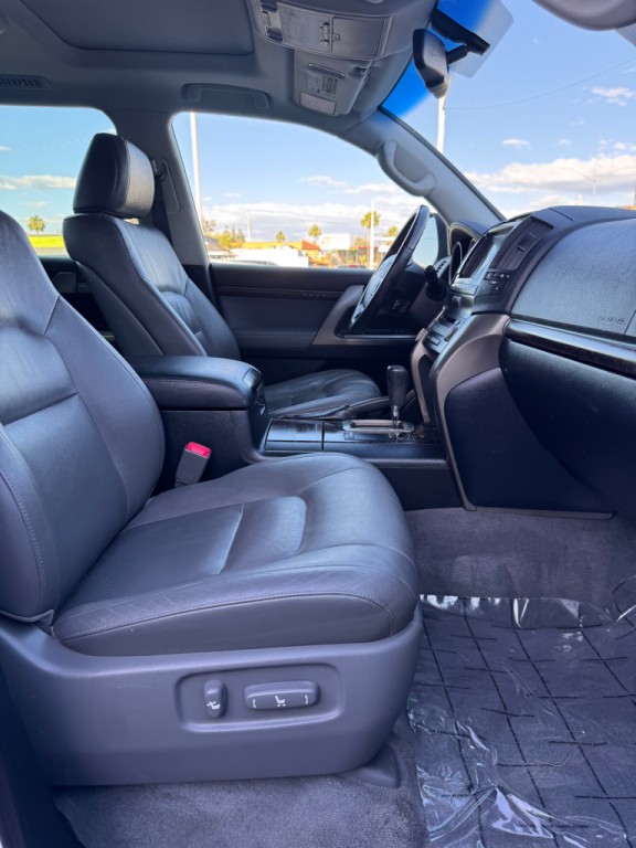 2008 Toyota Land Cruiser Image 29