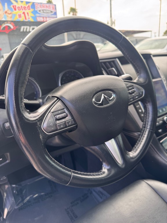 2017 INFINITI Q50 Image 14