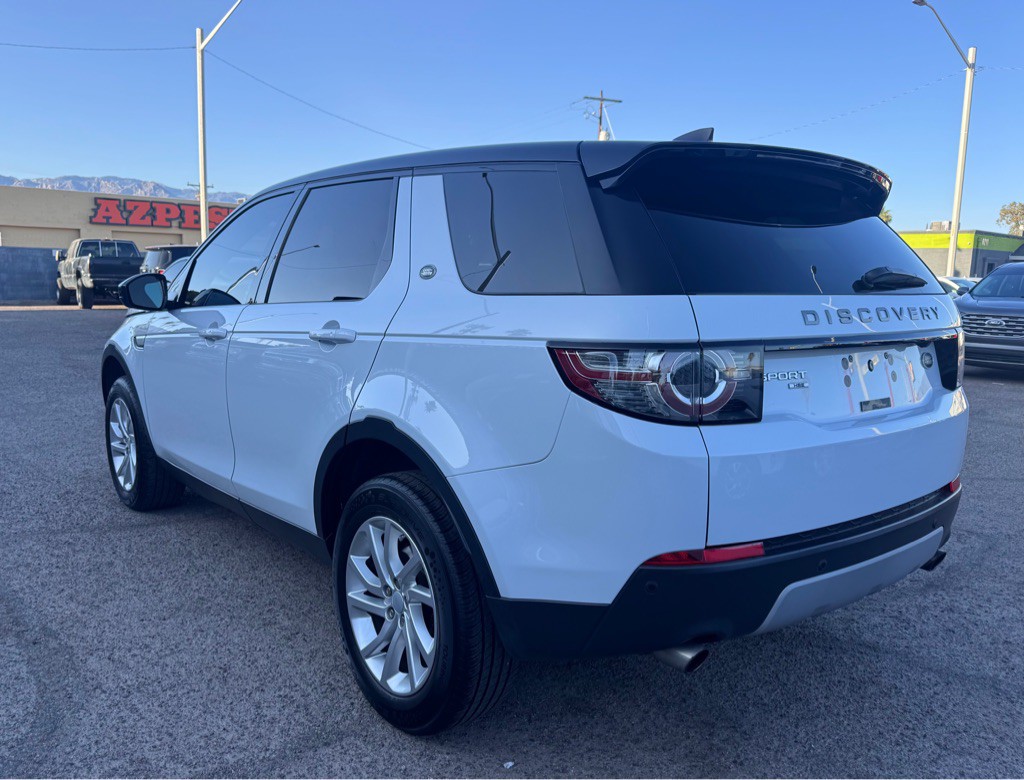 2017 Land Rover Discovery Sport Image 5