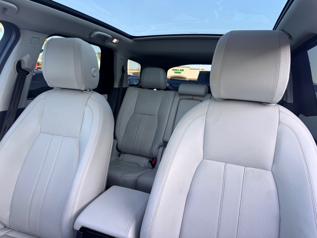 2017 Land Rover Discovery Sport Image 13