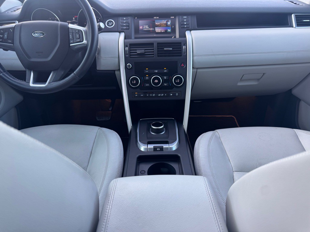 2017 Land Rover Discovery Sport Image 15