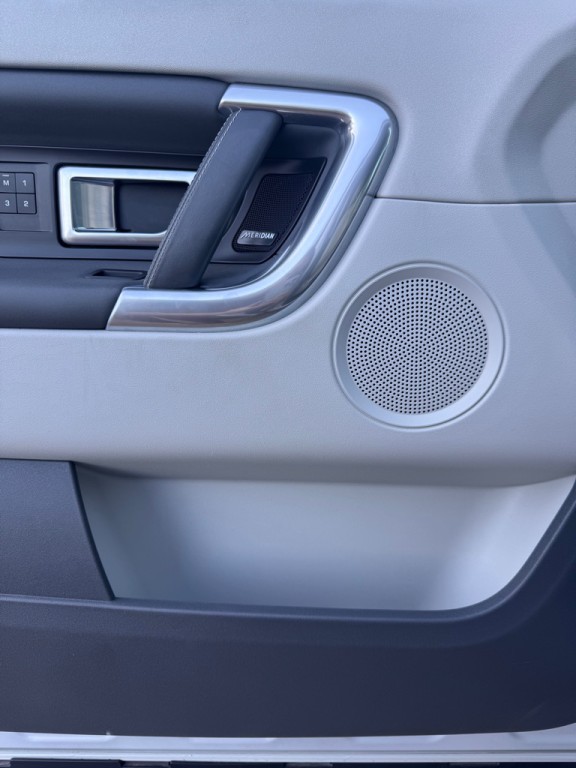 2017 Land Rover Discovery Sport Image 20