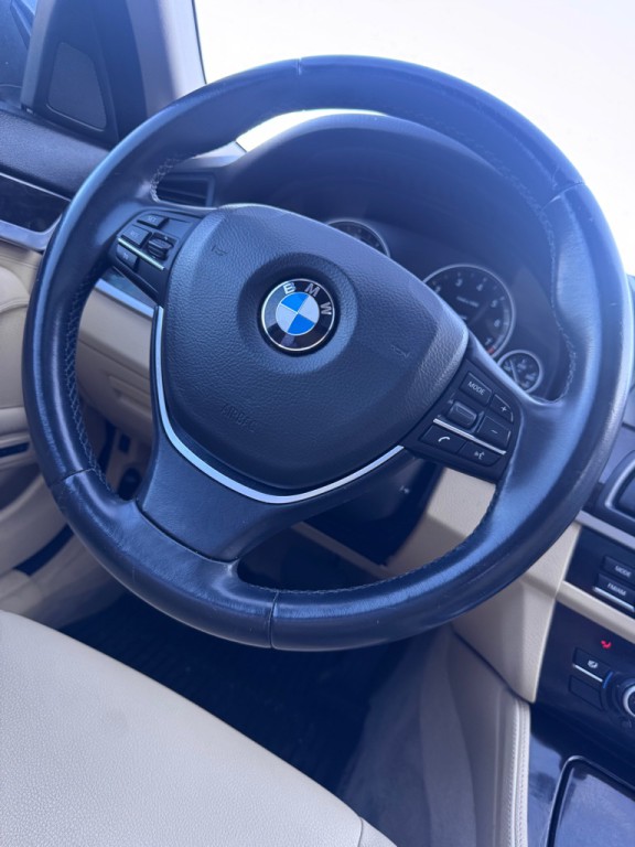 2015 BMW 5 Series Image 17