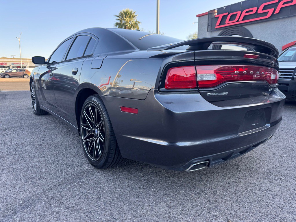 2014 Dodge Charger Image 8