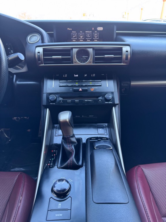 2014 Lexus IS Image 19