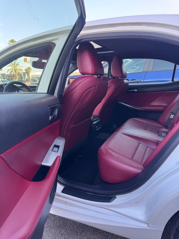 2014 Lexus IS Image 21