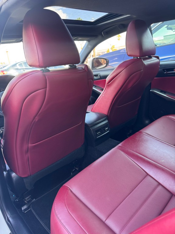 2014 Lexus IS Image 23