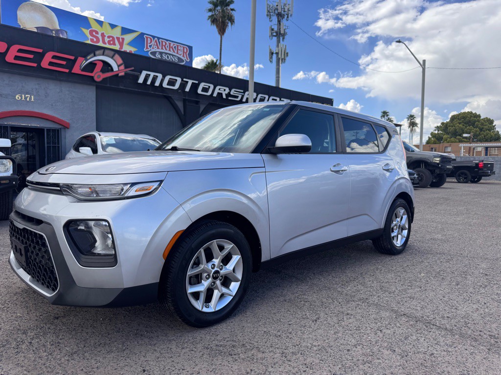 2020 Kia Soul Image 1