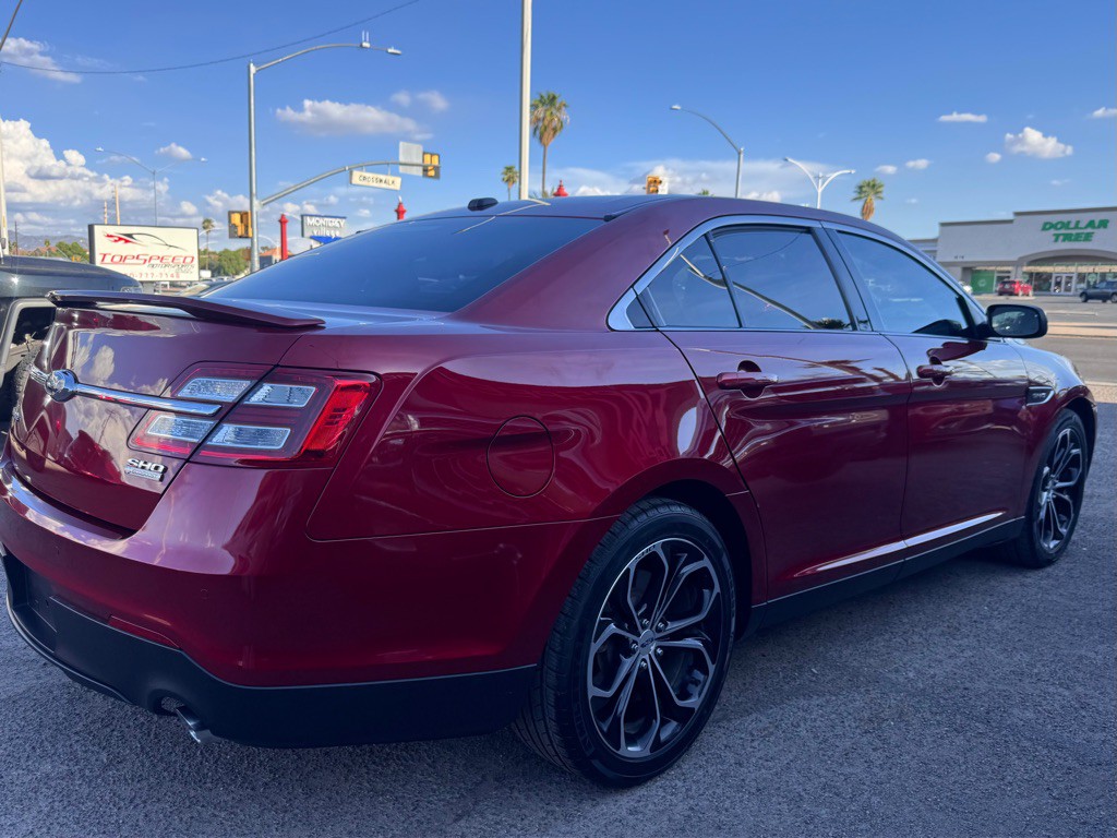 2016 Ford Taurus Image 8