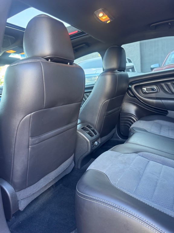 2016 Ford Taurus Image 17
