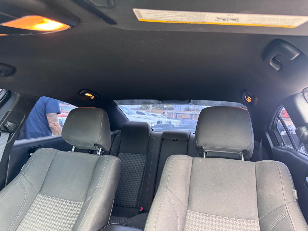 2018 Dodge Charger Image 17