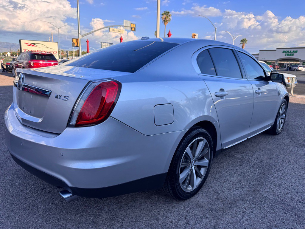 2011 Lincoln MKS Image 6