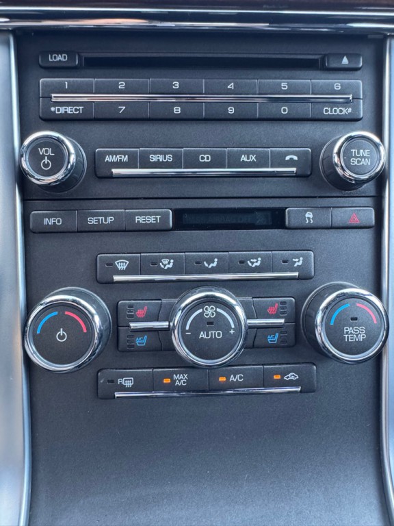 2011 Lincoln MKS Image 14