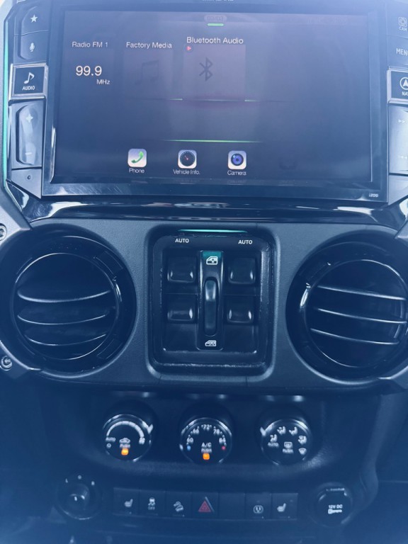 2014 Jeep Wrangler Unlimited Image 15