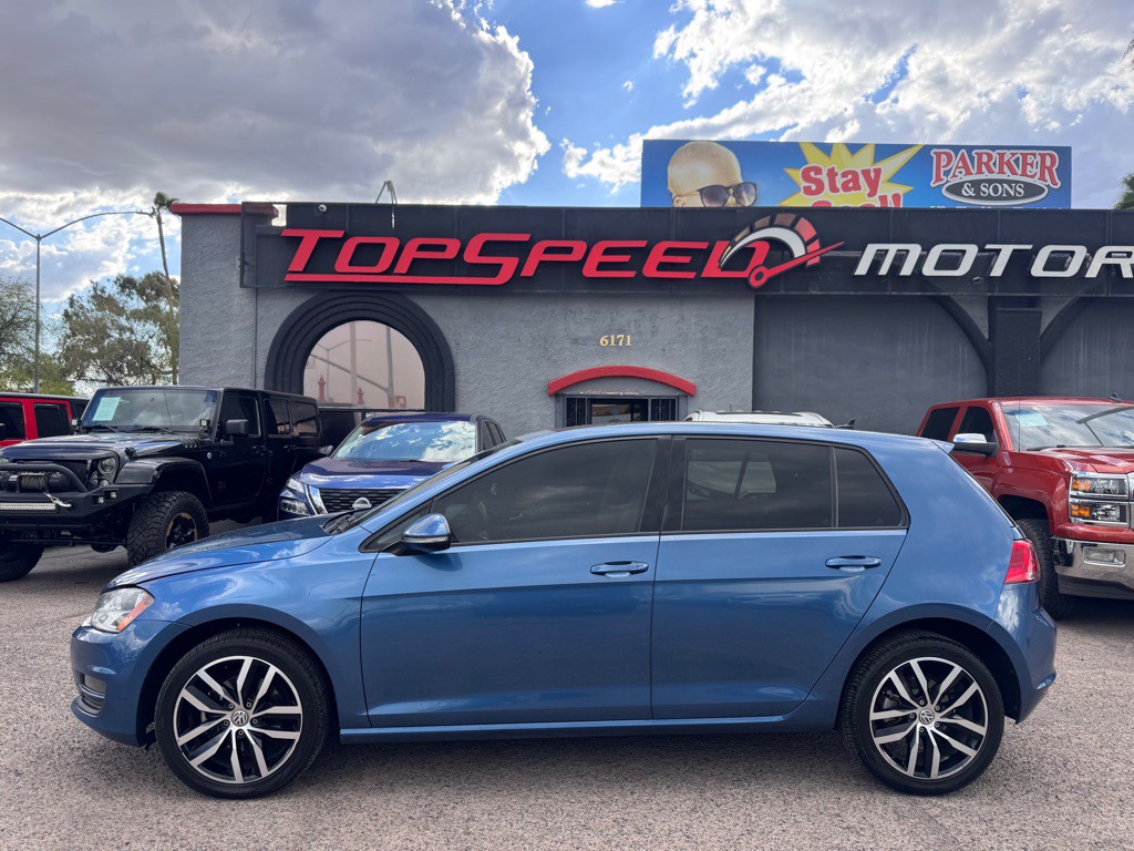 2017 Volkswagen Golf Image 2
