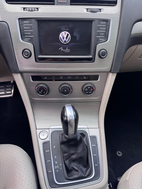 2017 Volkswagen Golf Image 13