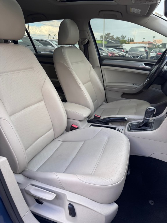 2017 Volkswagen Golf Image 20