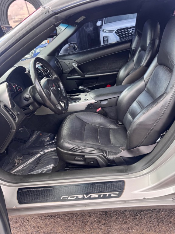 2005 Chevrolet Corvette Image 11