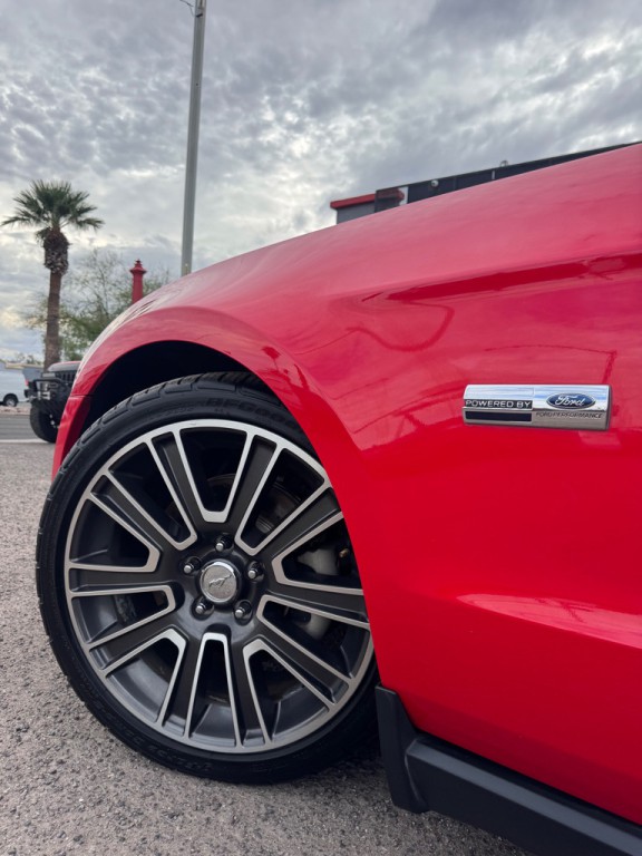 2010 Ford Mustang Image 2
