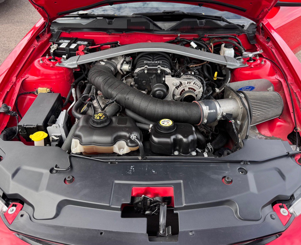 2010 Ford Mustang Image 5