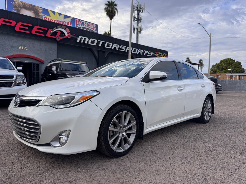 2015 Toyota Avalon Image 1