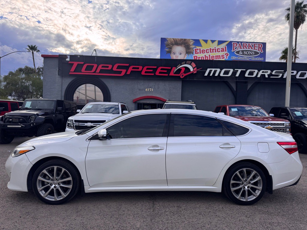 2015 Toyota Avalon Image 2