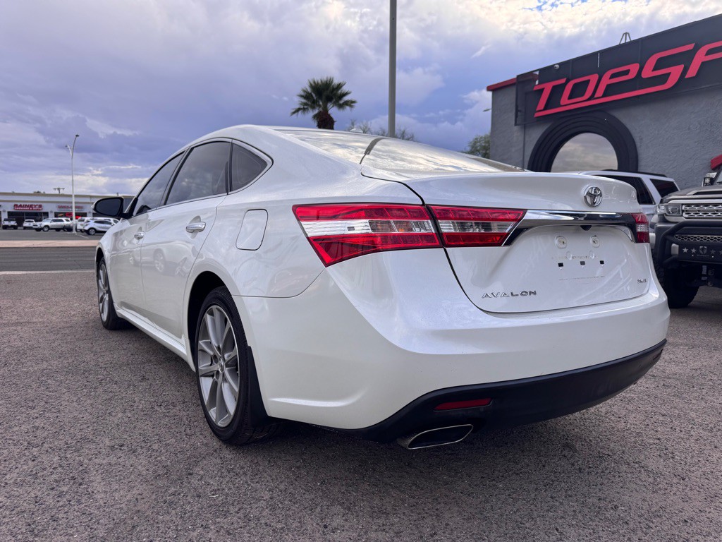 2015 Toyota Avalon Image 3