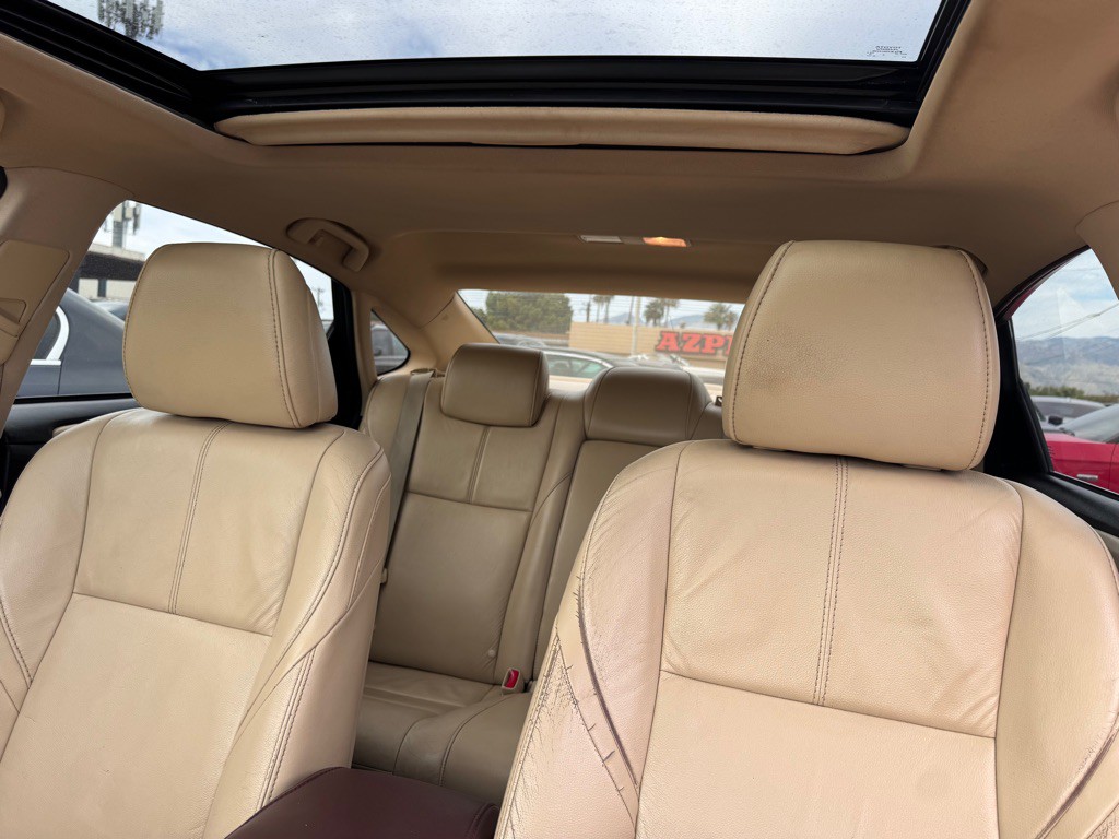 2015 Toyota Avalon Image 12