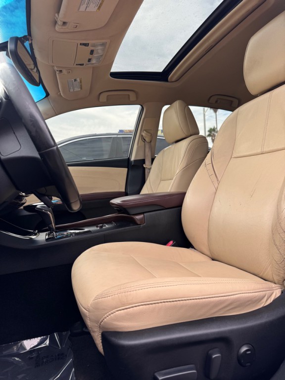 2015 Toyota Avalon Image 13