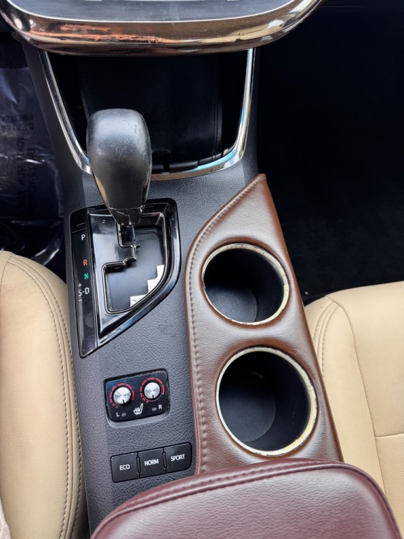 2015 Toyota Avalon Image 19