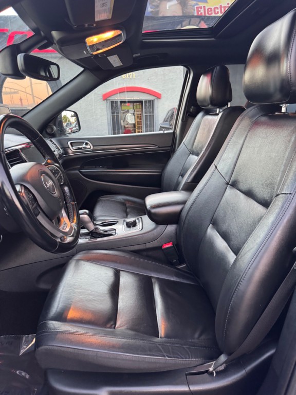 2022 Jeep Grand Cherokee Image 13