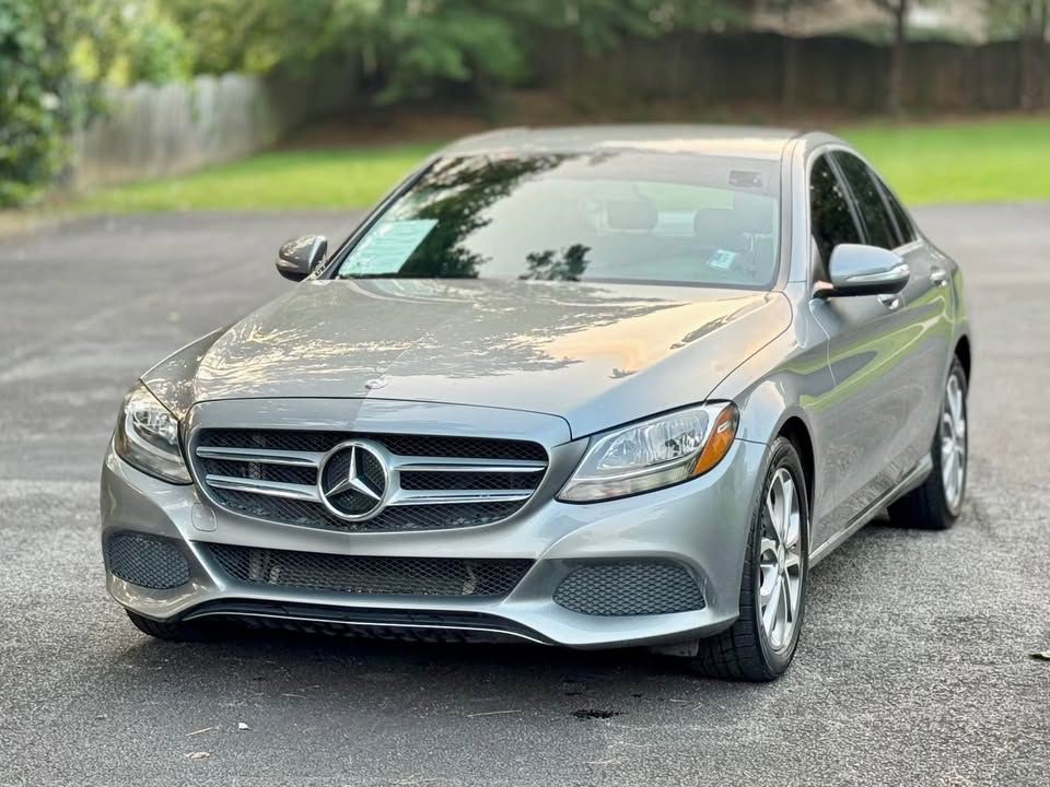 2015 Mercedes-Benz C-Class Image 1