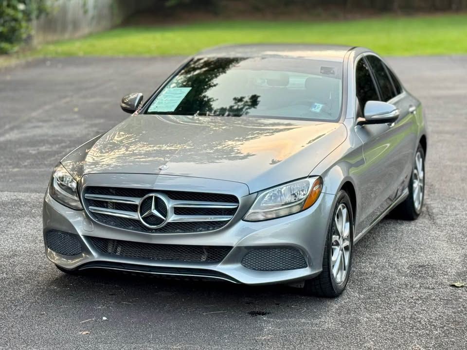 2015 Mercedes-Benz C-Class Image 2