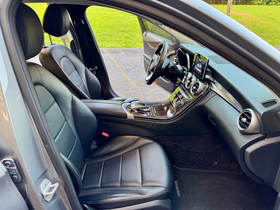 2015 Mercedes-Benz C-Class Image 8