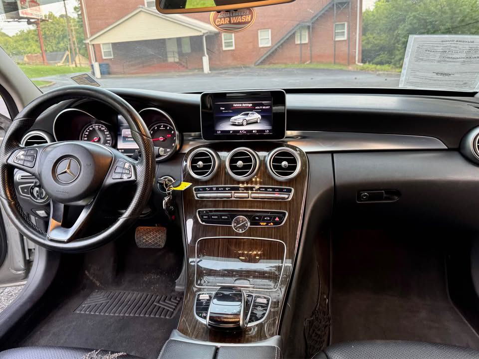 2015 Mercedes-Benz C-Class Image 10