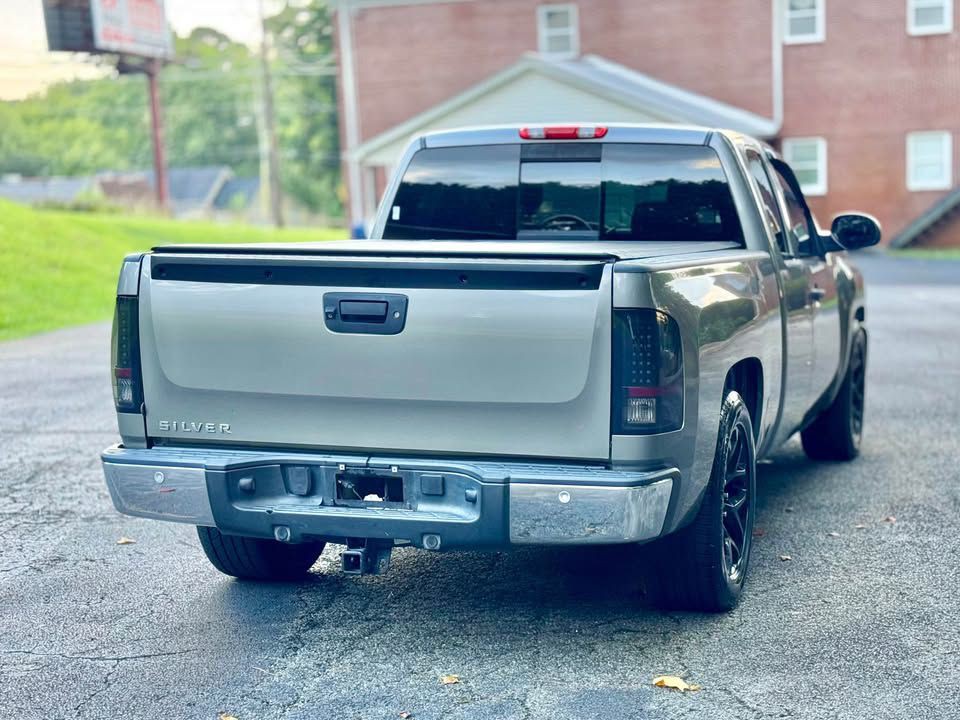2012 Chevrolet Silverado 1500 Image 2