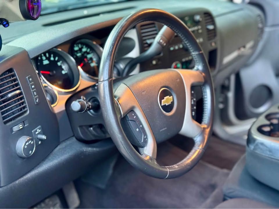 2012 Chevrolet Silverado 1500 Image 17